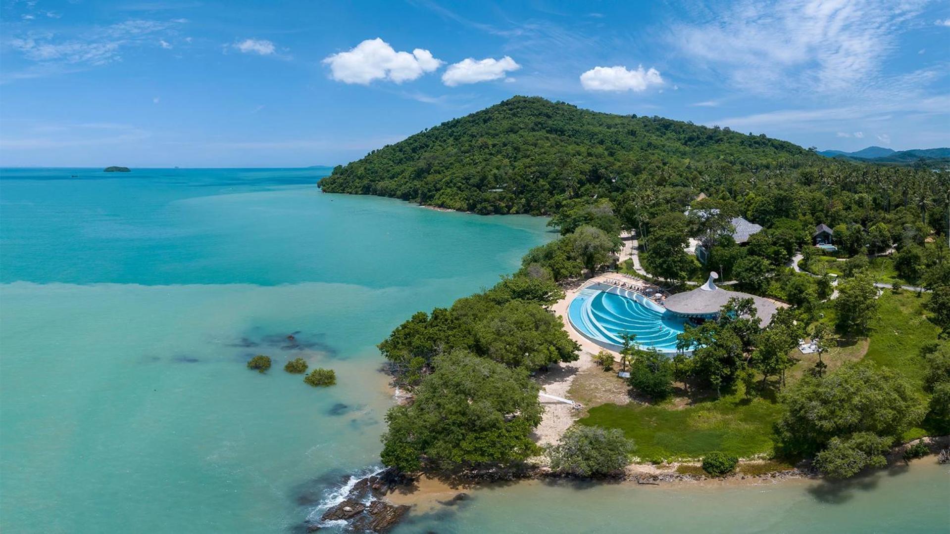 아일랜드 이스케이프 바이 부라사리  호텔 푸껫 외부 사진 Aerial view of the resort